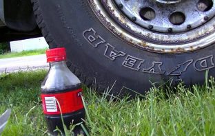 28 Insanely Useful Car Cleaning And Maintenance Hacks